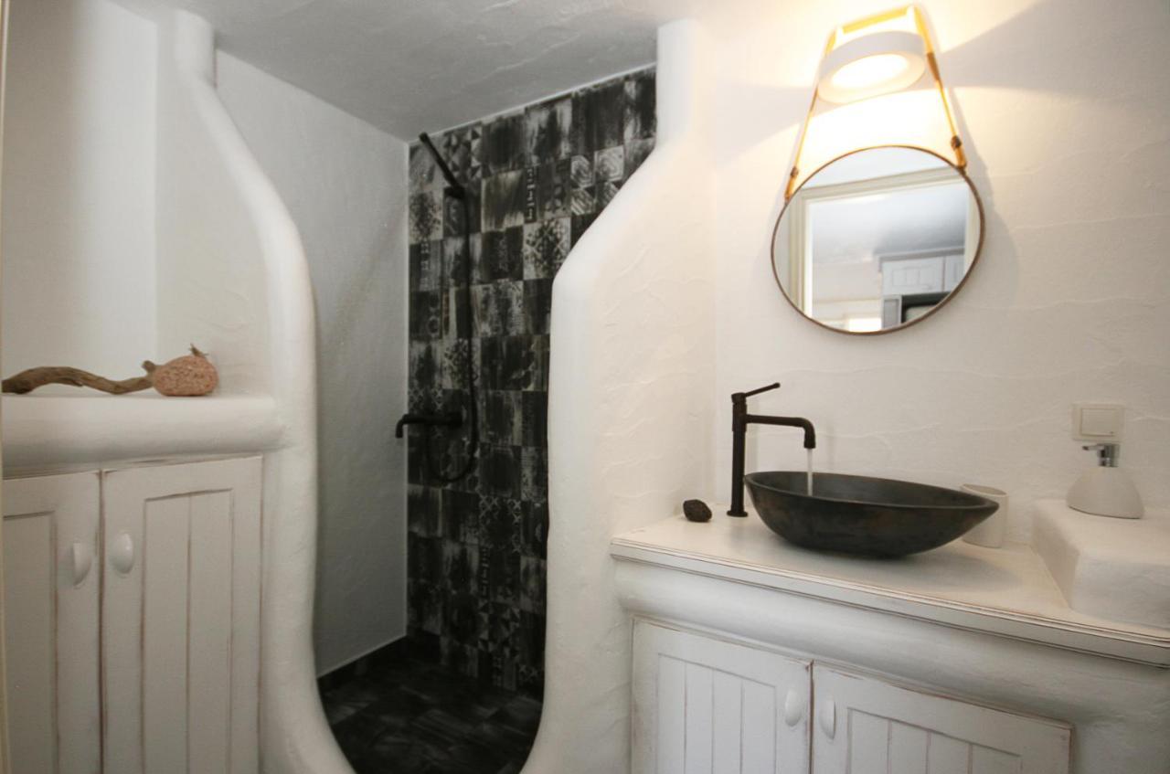 5 Traditional Suites Livadi  Buitenkant foto