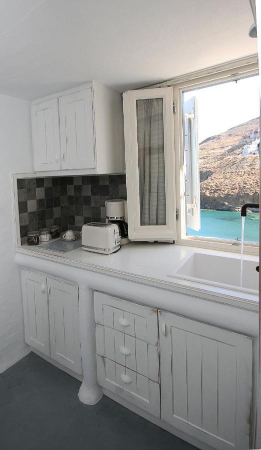 5 Traditional Suites Livadi  Buitenkant foto