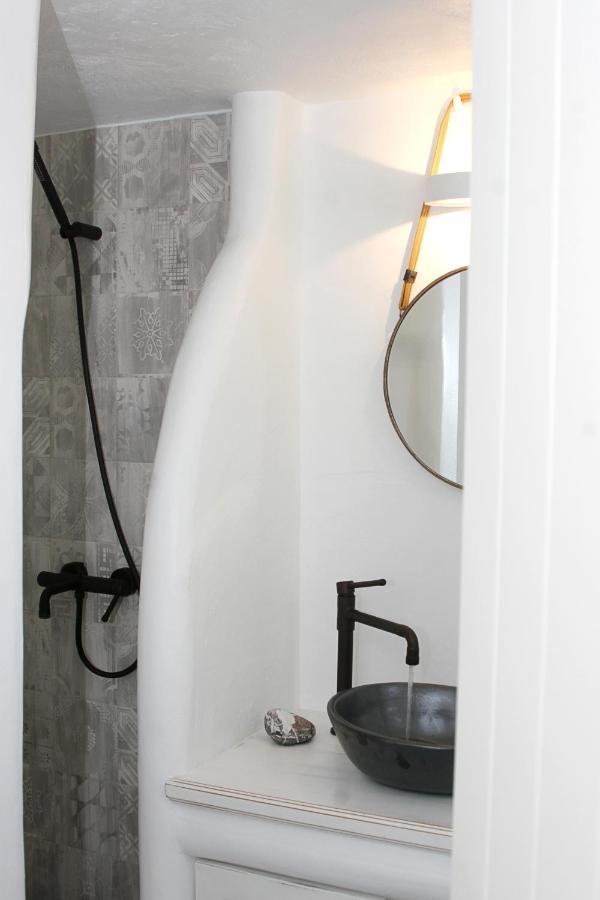 5 Traditional Suites Livadi  Buitenkant foto