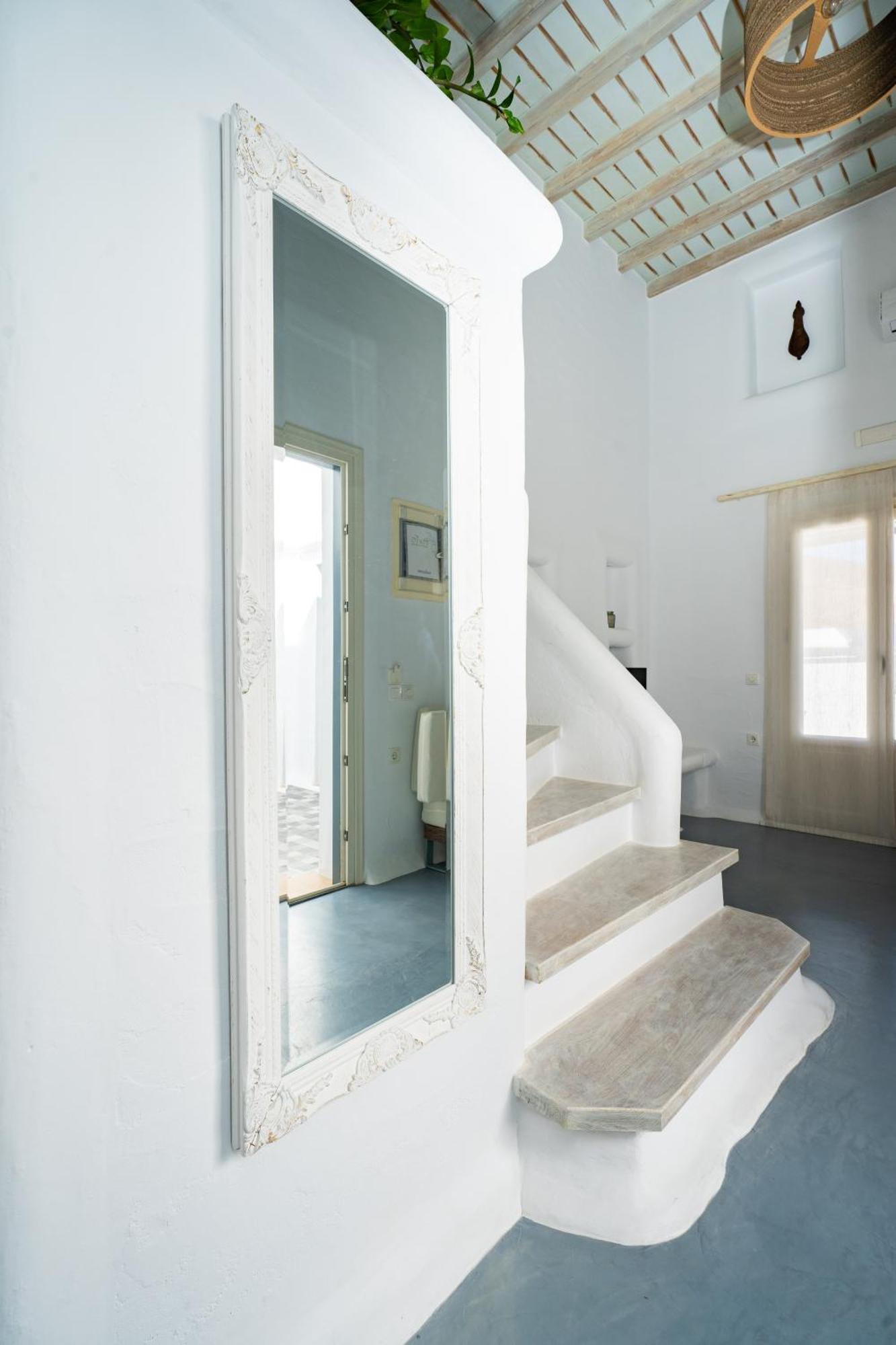 5 Traditional Suites Livadi  Buitenkant foto