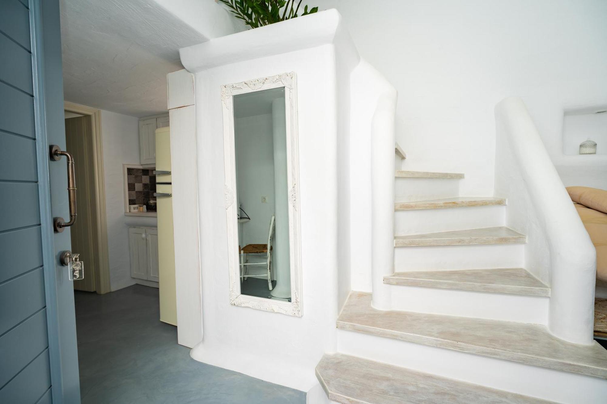 5 Traditional Suites Livadi  Buitenkant foto
